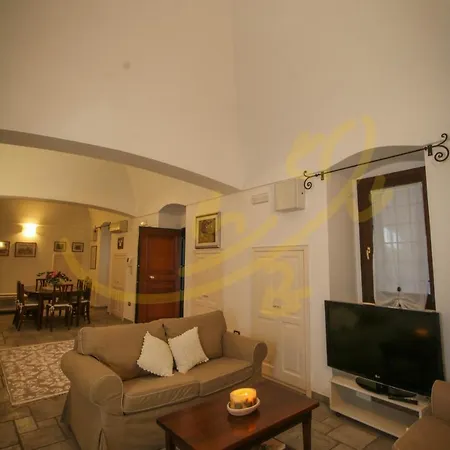 Peroscia Villa *