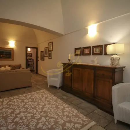Peroscia Villa *
